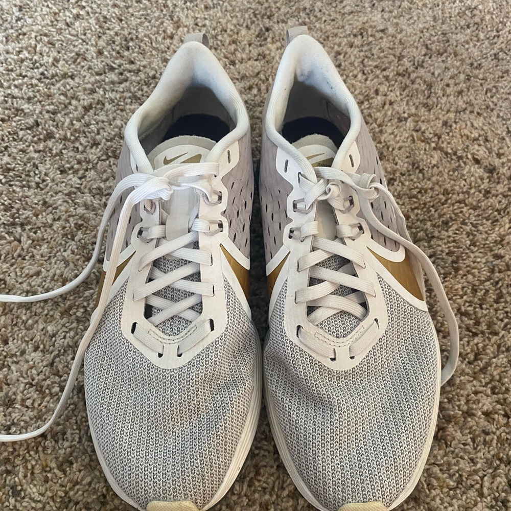 Nike Women's Zoom 2 Running shoes String Metallic Gold Phantom 200